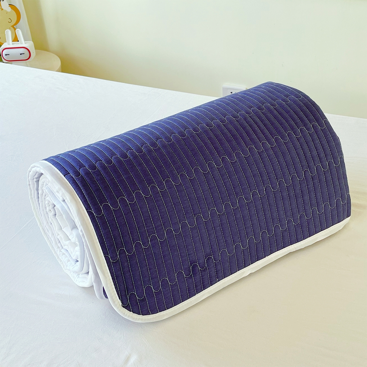 91家纺网 家纺一手货源 找家纺 金鑫汇家纺2025新款A类全棉学生宿舍床盖系列单品 奶油蓝