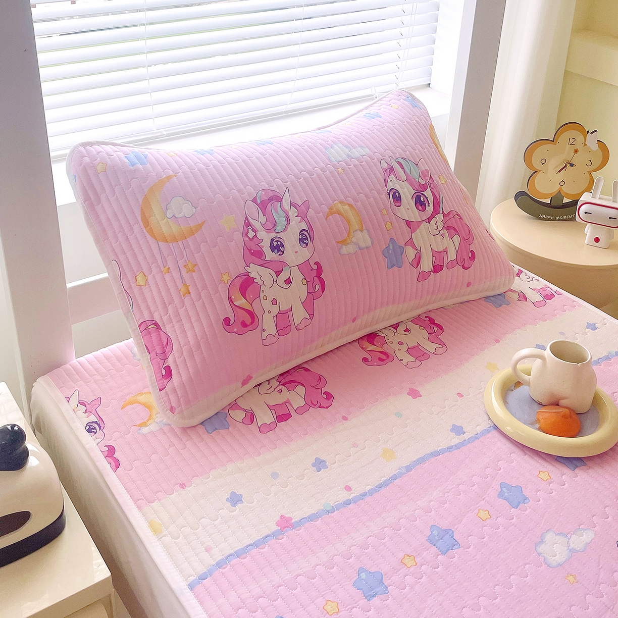 91家纺网 家纺一手货源 找家纺 金鑫汇家纺2025新款A类全棉学生宿舍床盖系列单品 小马莉尔