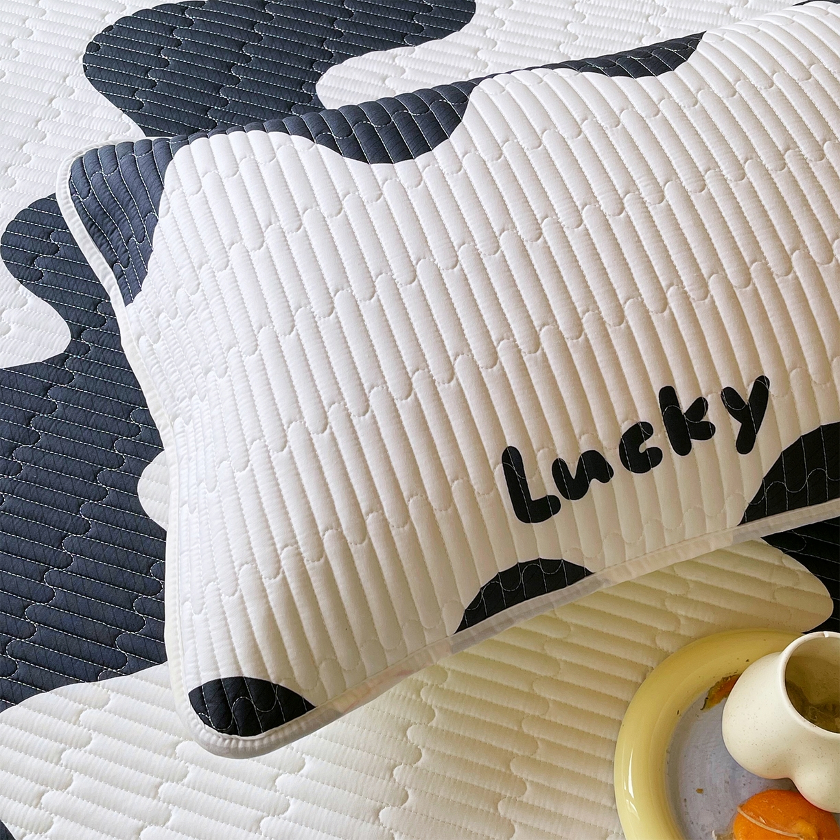 91家纺网 家纺一手货源 找家纺 金鑫汇家纺2025新款A类学生宿舍枕套系列单品 波浪世界