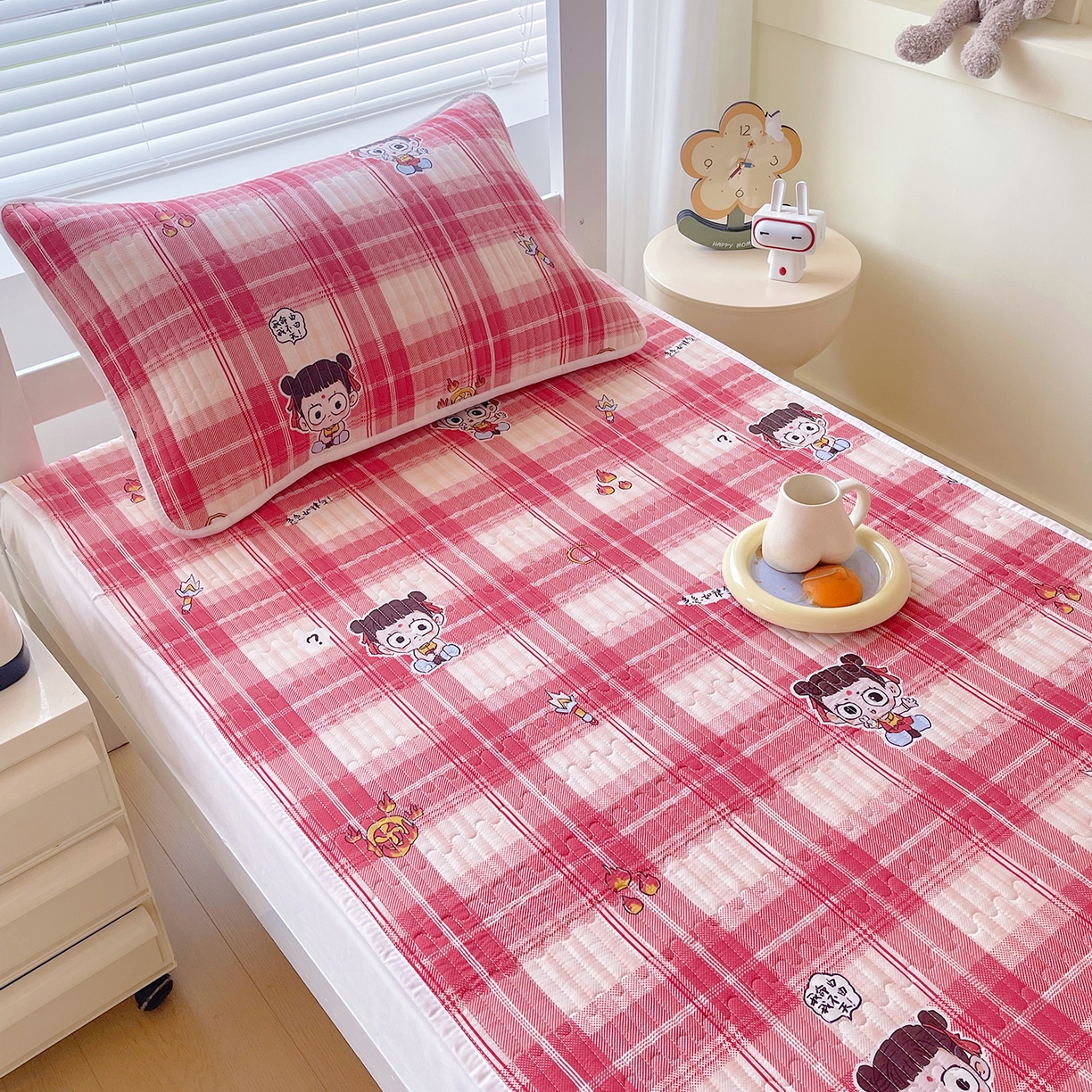 91家纺网 家纺一手货源 找家纺 金鑫汇家纺2025新款A类学生宿舍枕套系列单品 传奇哪吒·红