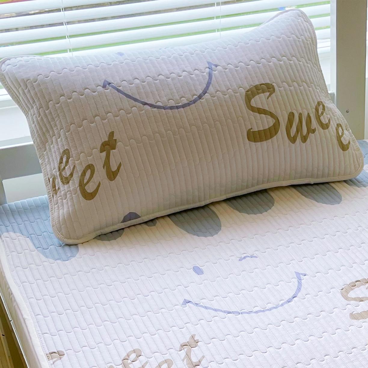 91家纺网 家纺一手货源 找家纺 金鑫汇家纺2025新款A类学生宿舍枕套系列单品 奶油粉