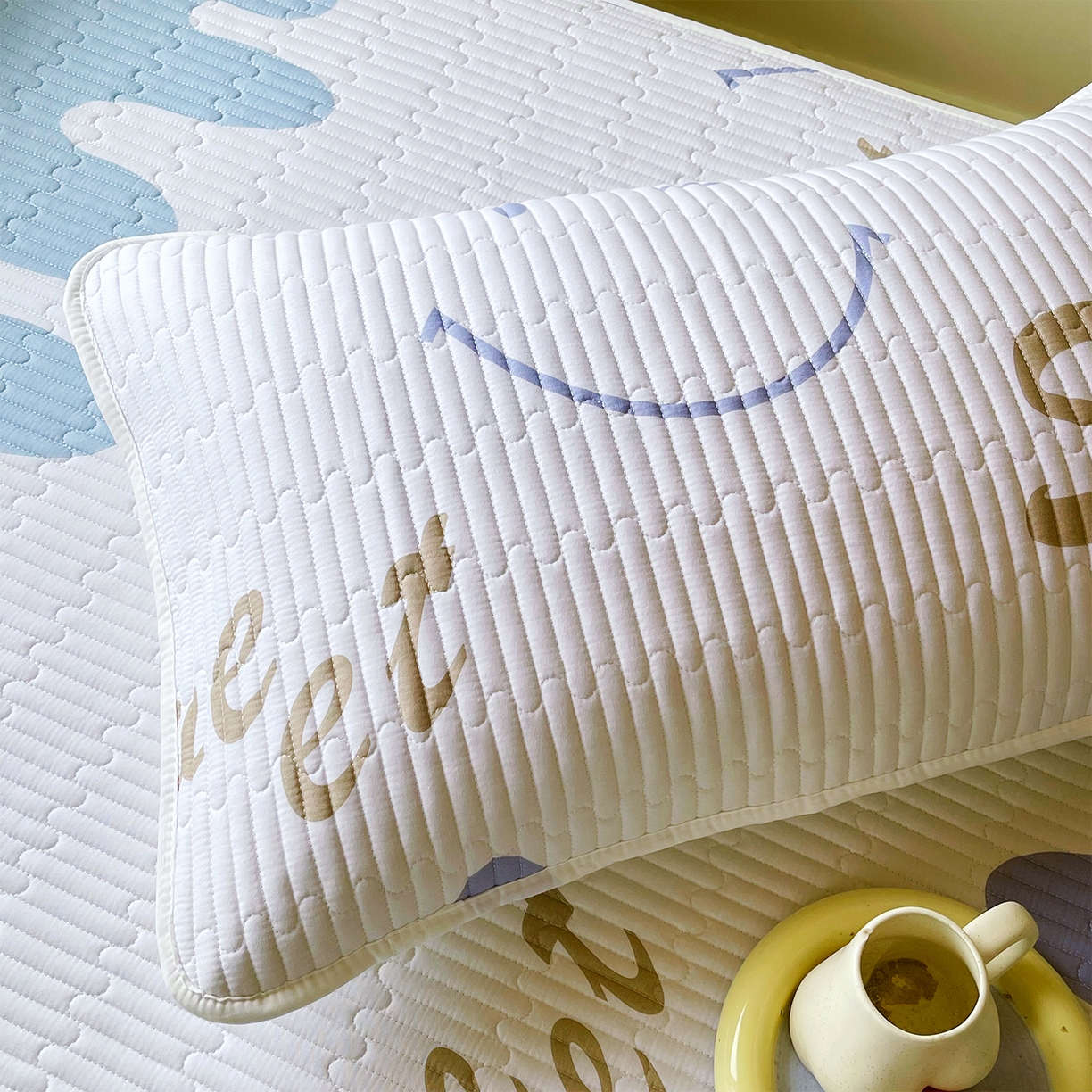 91家纺网 家纺一手货源 找家纺 金鑫汇家纺2025新款A类学生宿舍枕套系列单品 奶油粉