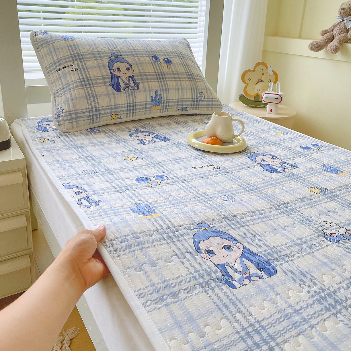 91家纺网 家纺一手货源 找家纺 金鑫汇家纺2025新款A类学生宿舍枕套系列单品 谦逊敖丙