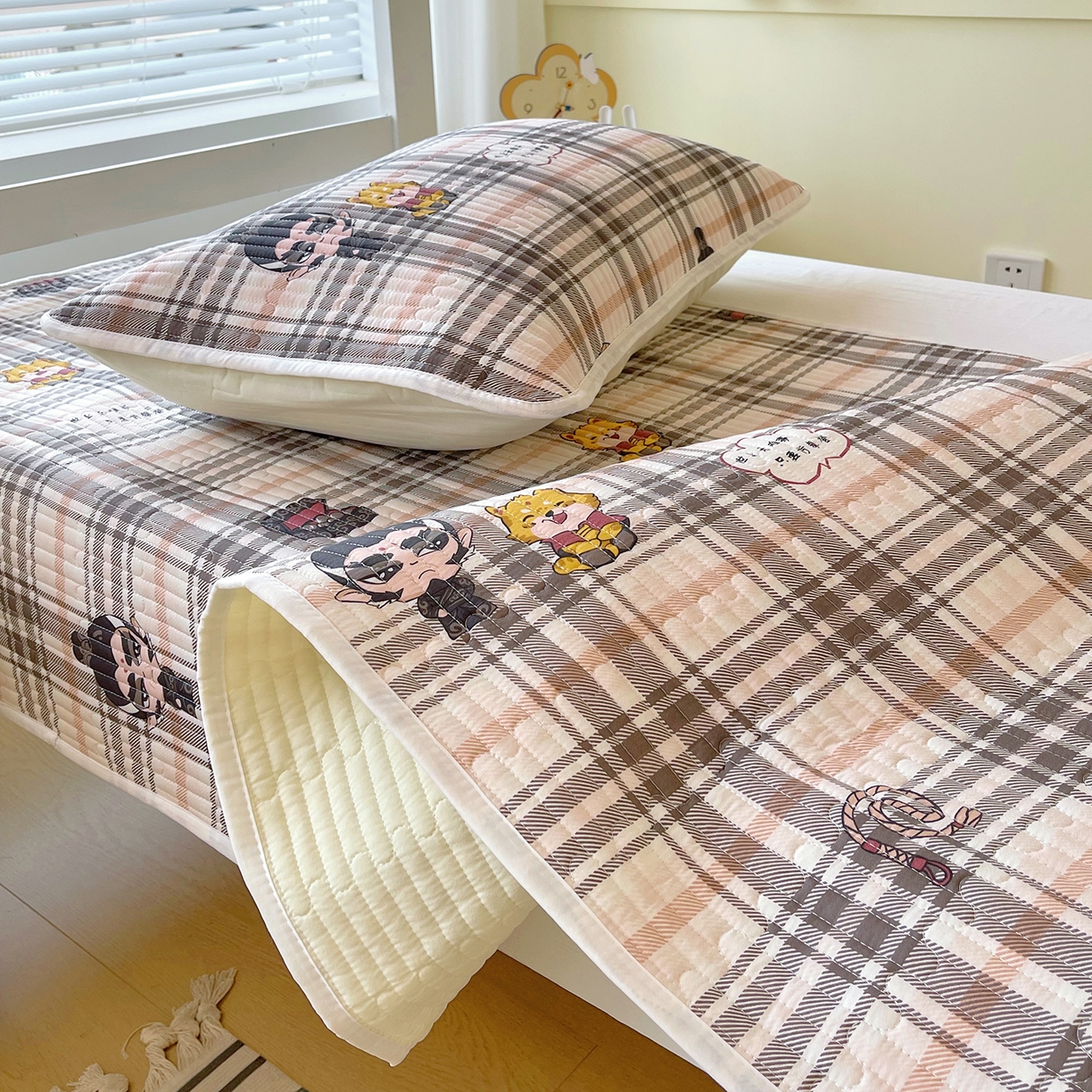 91家纺网 家纺一手货源 找家纺 金鑫汇家纺2025新款A类学生宿舍枕套系列单品 无畏申公豹·咖