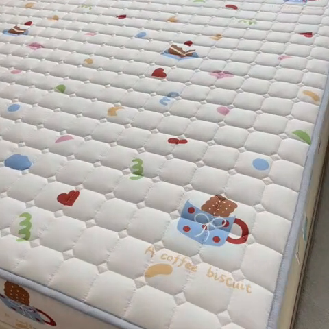 91家纺网 家纺一手货源 找家纺 雯豆家纺 2025四季款新品夹棉床笠三件套水洗棉磨毛小清新印花床垫保护套 甜甜心事