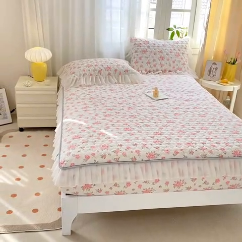 91家纺网 家纺一手货源 找家纺 眠势力 2025新款韩版花边夹棉床笠单件公主风四季款床垫保护套床罩 粉小花
