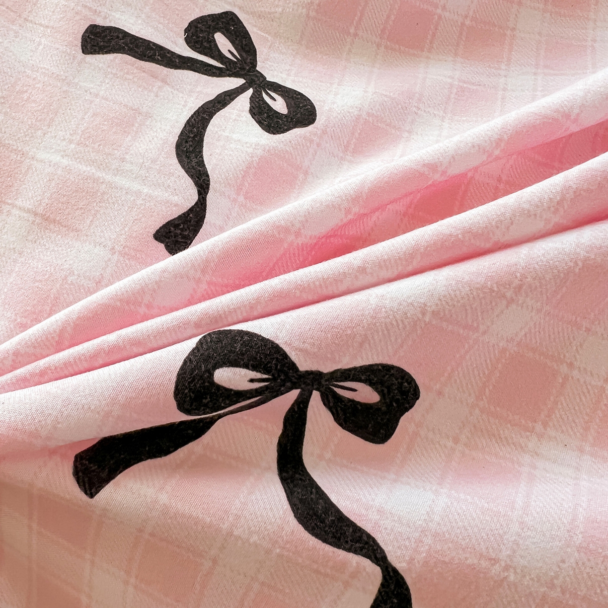 91家纺网 家纺一手货源 找家纺 眠势力 2025新款韩版花边夹棉床笠单件公主风四季款床垫保护套床罩 粉格蝴蝶结