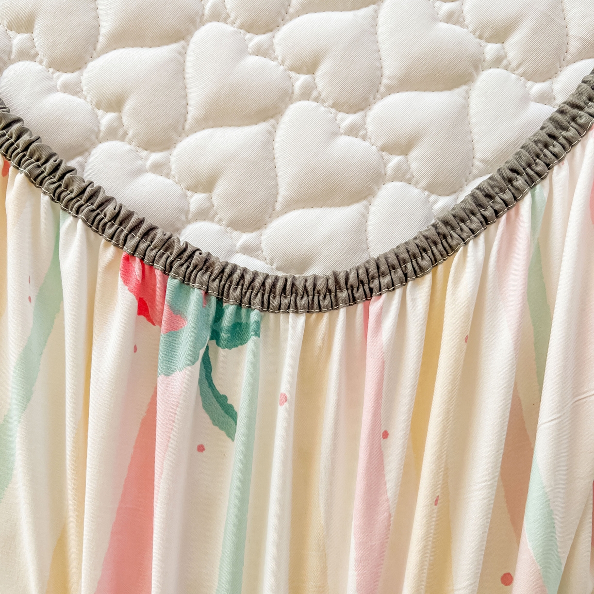 91家纺网 家纺一手货源 找家纺 眠势力 2025新款韩版花边夹棉床笠单件公主风四季款床垫保护套床罩 糖果草莓