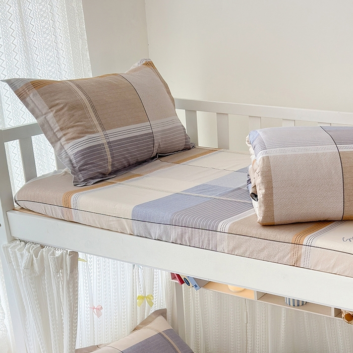 91家纺网 家纺一手货源 找家纺 拾物记 2025新款A类棉学生床笠第二批 阳光沙漠-灰