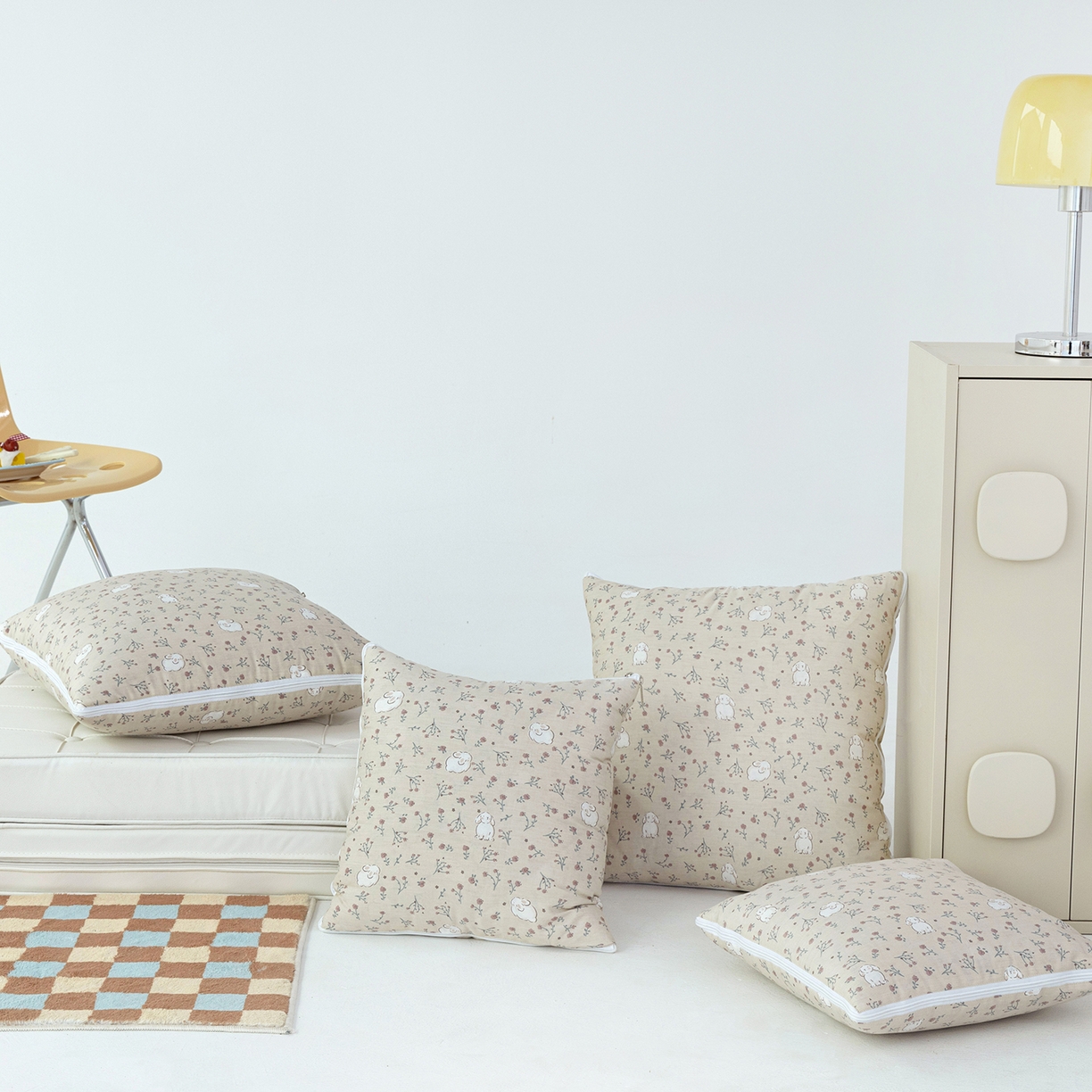 91家纺网 家纺一手货源 找家纺 番茄+ 2025新款13370全棉印花卡通抱枕被 咖啡兔