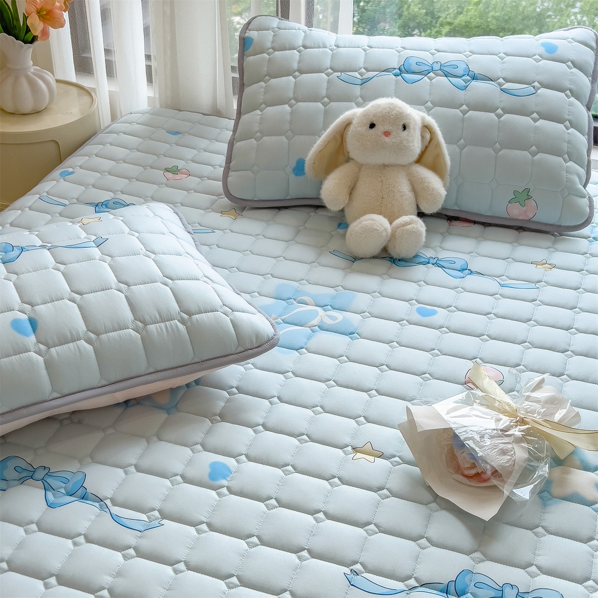 91家纺网 家纺一手货源 找家纺 雯豆家纺 2025四季款新品夹棉床笠三件套水洗棉磨毛小清新印花床垫保护套 心梦