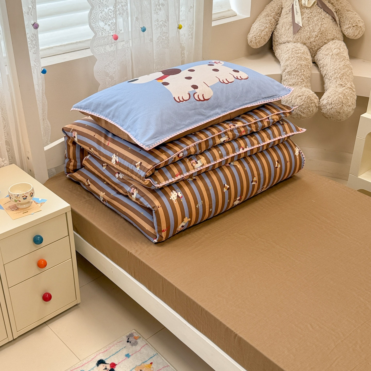 91家纺网 家纺一手货源 找家纺 沐辰 2025新款全棉双层纱A类贝壳边学生床三件套 斑点狗