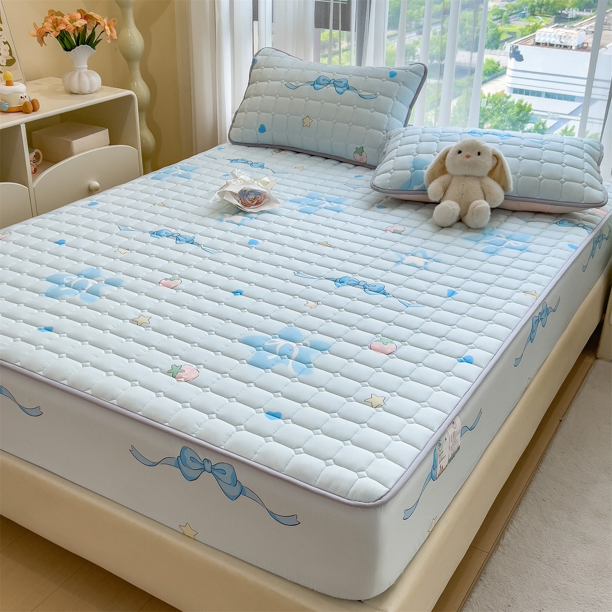 91家纺网 家纺一手货源 找家纺 雯豆家纺 2025四季款新品夹棉床笠三件套水洗棉磨毛小清新印花床垫保护套 心梦