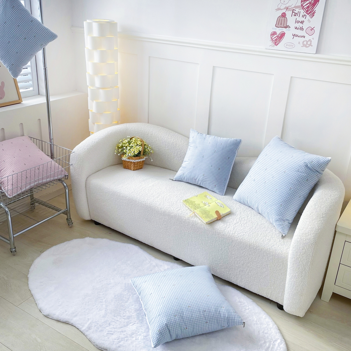 91家纺网 家纺一手货源 找家纺 番茄+ 2025新款13370全棉印花卡通抱枕被 粉格小花蓝