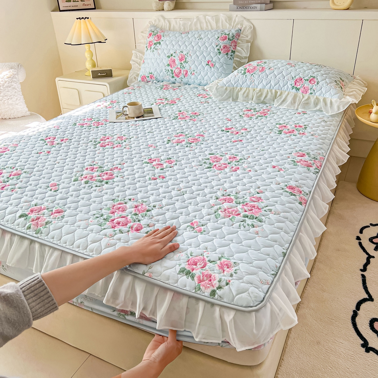 91家纺网 家纺一手货源 找家纺 眠势力 2025新款韩版花边夹棉床笠单件公主风四季款床垫保护套床罩 春风徐来