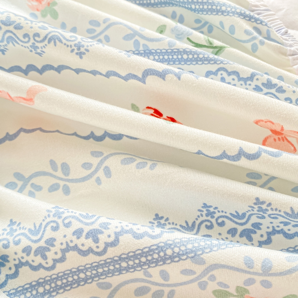 91家纺网 家纺一手货源 找家纺 眠势力 2025新款韩版花边夹棉床笠单件公主风四季款床垫保护套床罩 蓝莓芝士