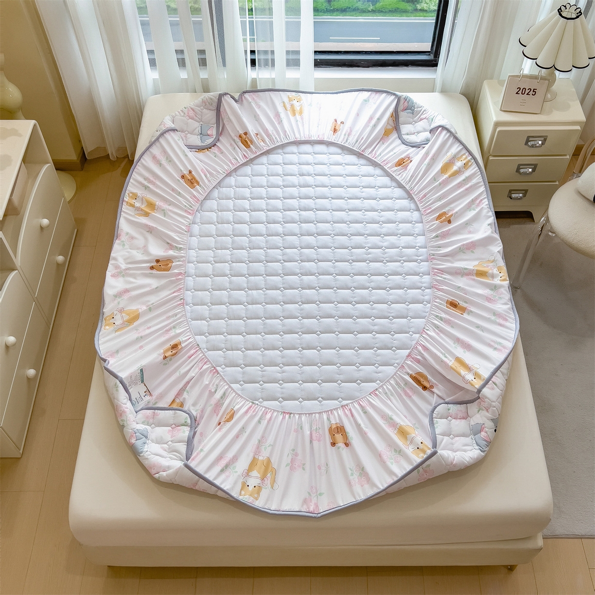 91家纺网 家纺一手货源 找家纺 雯豆家纺 2025四季款新品夹棉床笠三件套水洗棉磨毛小清新印花床垫保护套 动物派对