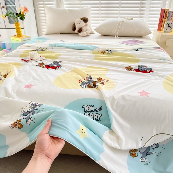 91家纺网 家纺一手货源 找家纺 彩象树家纺 2025新款猫和老鼠系列凉感夏被被子被芯 音乐派对