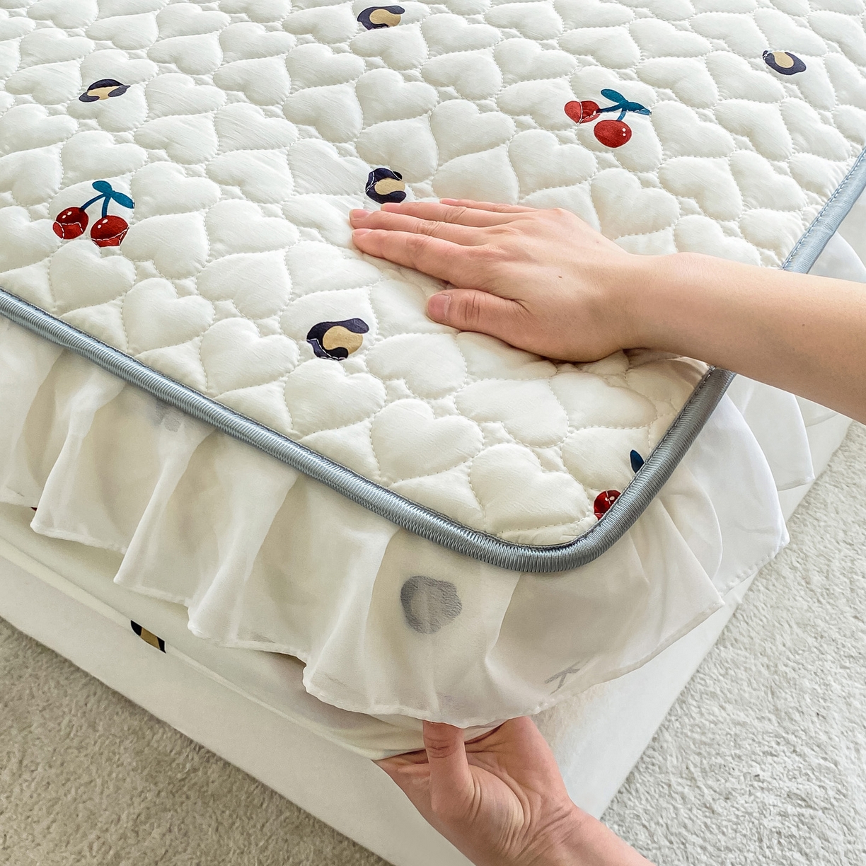 91家纺网 家纺一手货源 找家纺 眠势力 2025新款韩版花边夹棉床笠单件公主风四季款床垫保护套床罩 小樱桃