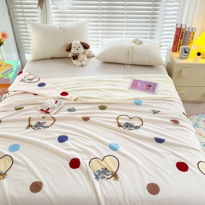 91家纺网 家纺一手货源 找家纺 彩象树家纺 2025新款猫和老鼠系列凉感夏被被子被芯 欢乐冒险