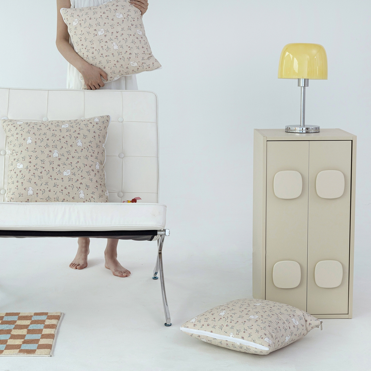 91家纺网 家纺一手货源 找家纺 番茄+ 2025新款13370全棉印花卡通抱枕被 咖啡兔