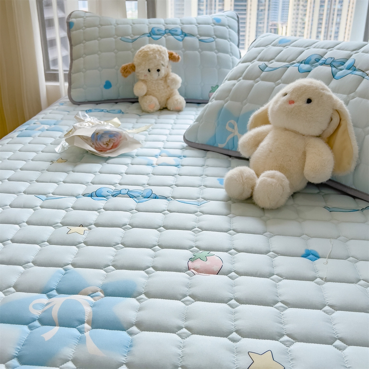 91家纺网 家纺一手货源 找家纺 雯豆家纺 2025四季款新品夹棉床笠三件套水洗棉磨毛小清新印花床垫保护套 心梦