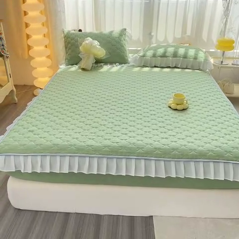 91家纺网 家纺一手货源 找家纺 眠势力 2025新款韩版花边夹棉床笠单件公主风四季款床垫保护套床罩 纯色系-果绿