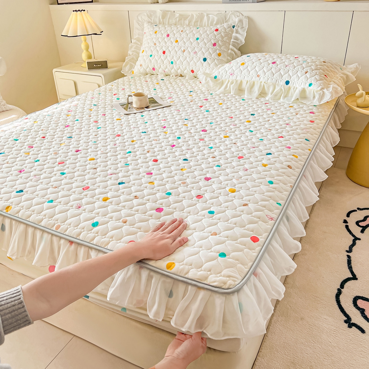 91家纺网 家纺一手货源 找家纺 眠势力 2025新款韩版花边夹棉床笠单件公主风四季款床垫保护套床罩 彩色波点