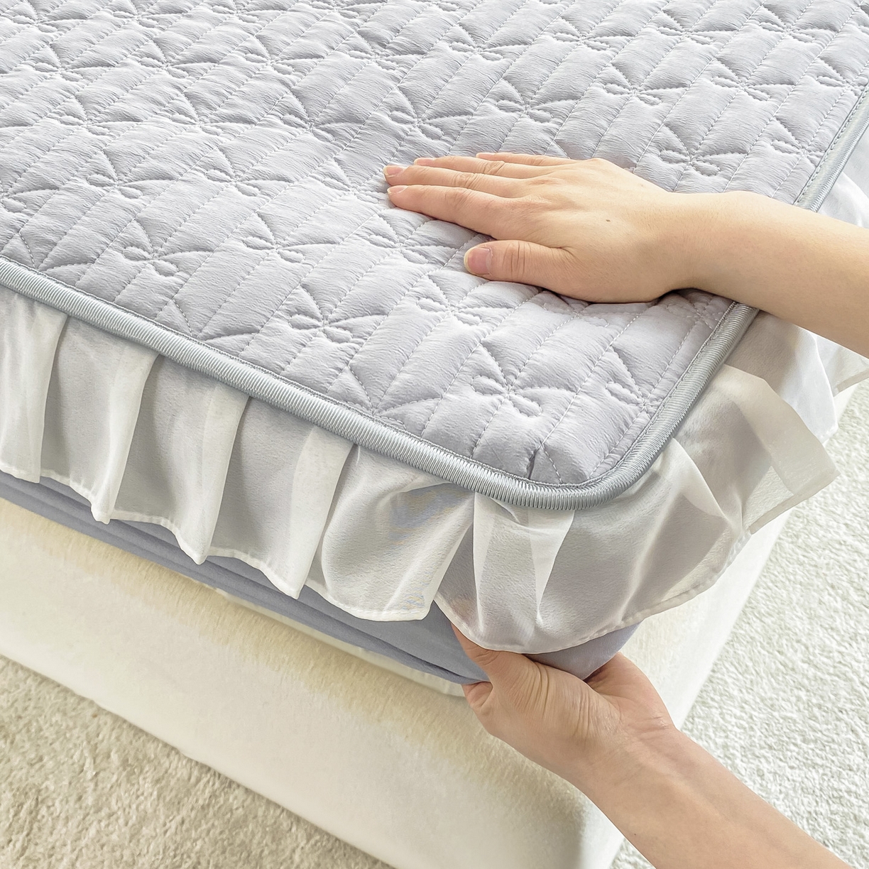 91家纺网 家纺一手货源 找家纺 眠势力 2025新款韩版花边夹棉床笠单件公主风四季款床垫保护套床罩 纯色系-冰山灰