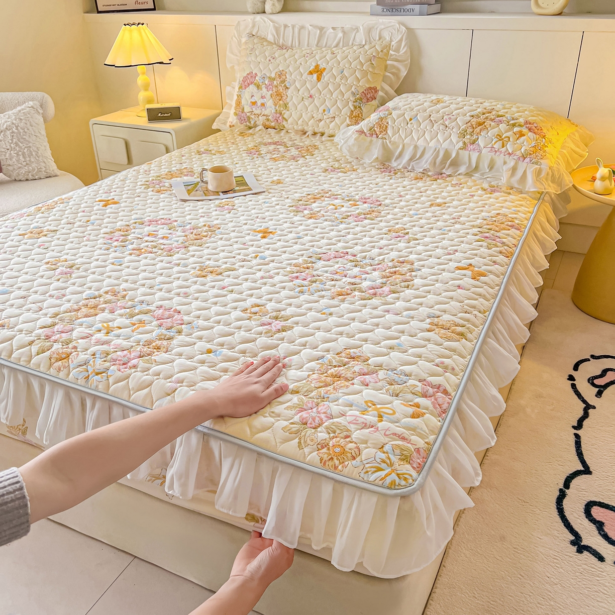 91家纺网 家纺一手货源 找家纺 眠势力 2025新款韩版花边夹棉床笠单件公主风四季款床垫保护套床罩 花语满园