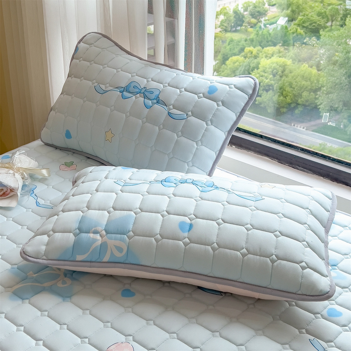 91家纺网 家纺一手货源 找家纺 雯豆家纺 2025四季款新品夹棉床笠三件套水洗棉磨毛小清新印花床垫保护套 心梦