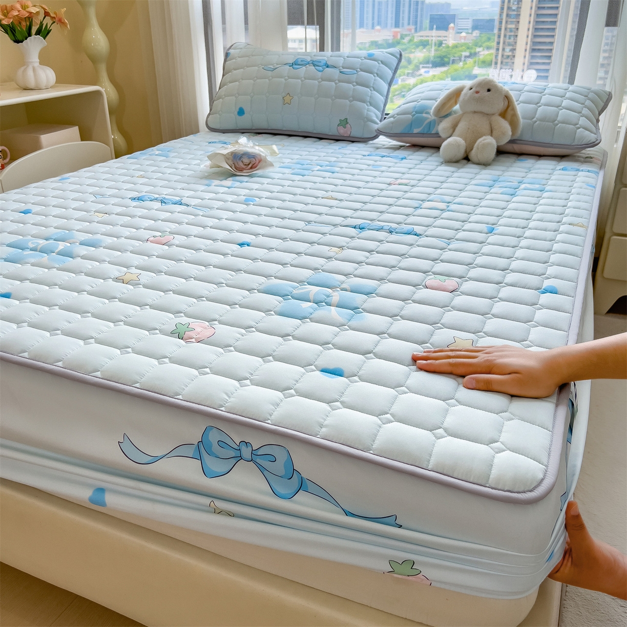 91家纺网 家纺一手货源 找家纺 雯豆家纺 2025四季款新品夹棉床笠三件套水洗棉磨毛小清新印花床垫保护套 心梦