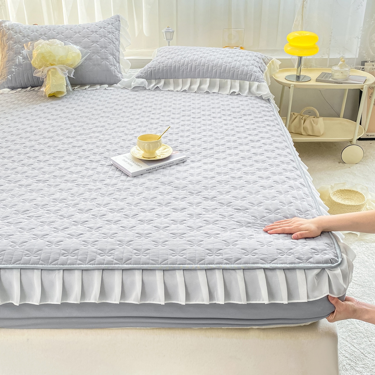 91家纺网 家纺一手货源 找家纺 眠势力 2025新款韩版花边夹棉床笠单件公主风四季款床垫保护套床罩 纯色系-冰山灰