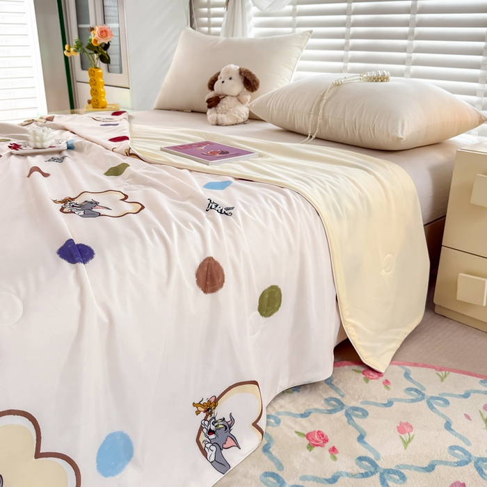 91家纺网 家纺一手货源 找家纺 彩象树家纺 2025新款猫和老鼠系列凉感夏被被子被芯 欢乐冒险