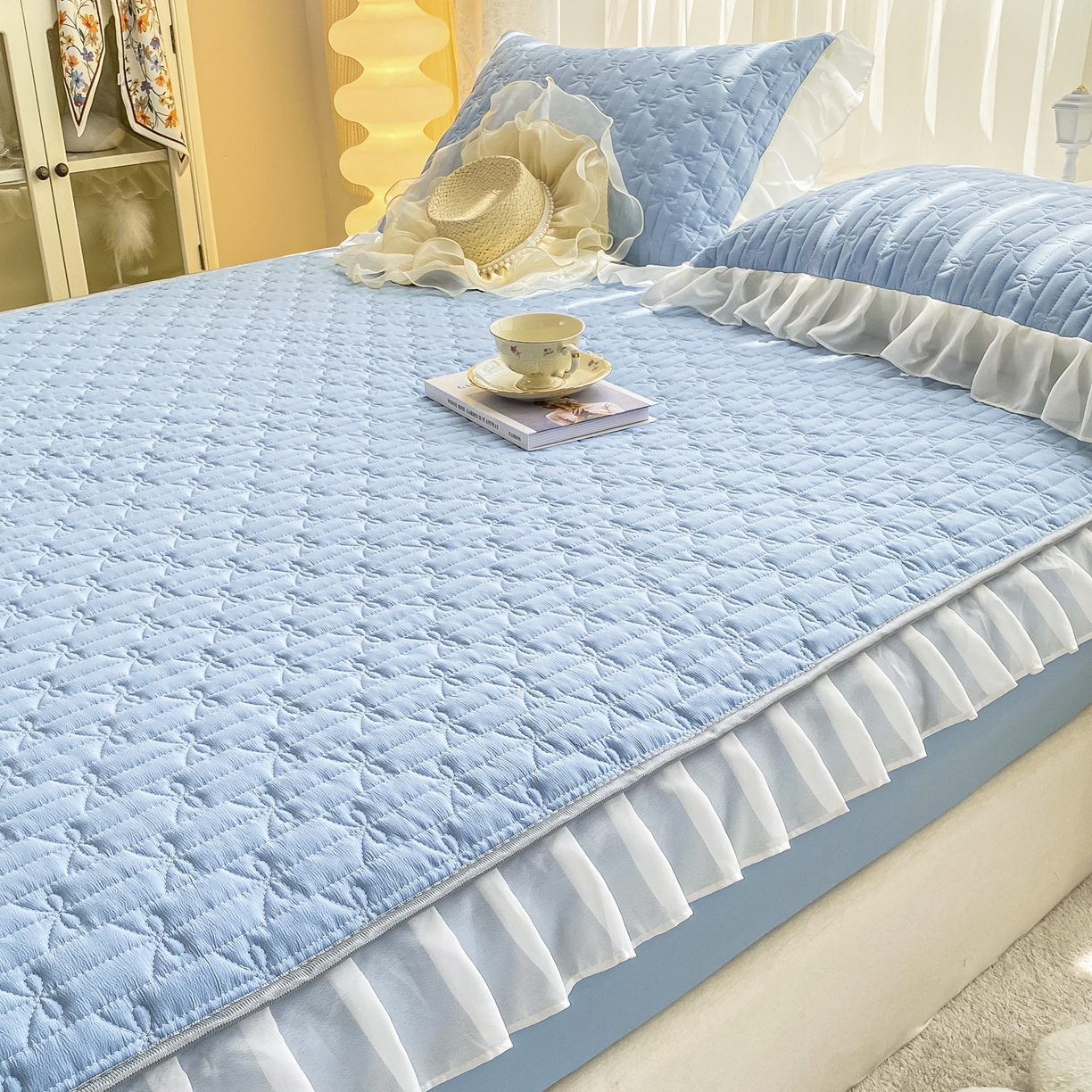 91家纺网 家纺一手货源 找家纺 眠势力 2025新款韩版花边夹棉床笠单件公主风四季款床垫保护套床罩 纯色系-湖蓝