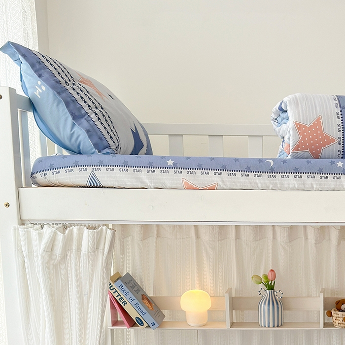 91家纺网 家纺一手货源 找家纺 拾物记 2025新款A类棉学生床笠第二批 蓝色甜星