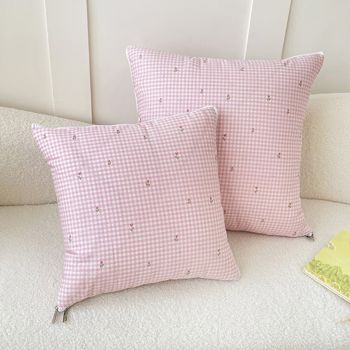 91家纺网 家纺一手货源 找家纺 番茄+ 2025新款13370全棉印花卡通抱枕被 粉格小花粉