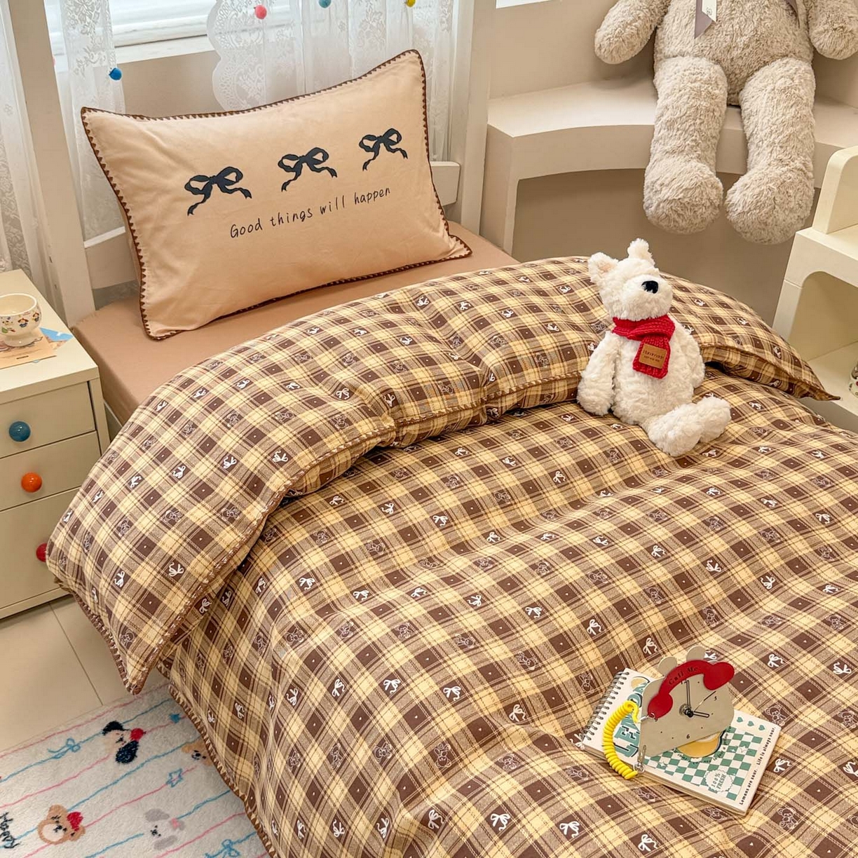 91家纺网 家纺一手货源 找家纺 沐辰 2025新款全棉双层纱A类贝壳边学生床三件套 好运蝴蝶结