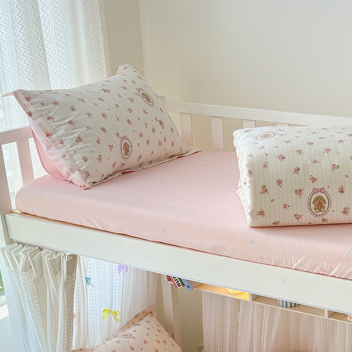 91家纺网 家纺一手货源 找家纺 拾物记 2025新款A类棉学生床笠第二批 云朵相馆（B版）