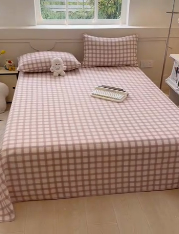 91家纺网 家纺一手货源 找家纺 爱彼家纺  2025新款锦柔老粗布席子凉席床单热卖花型 艾格