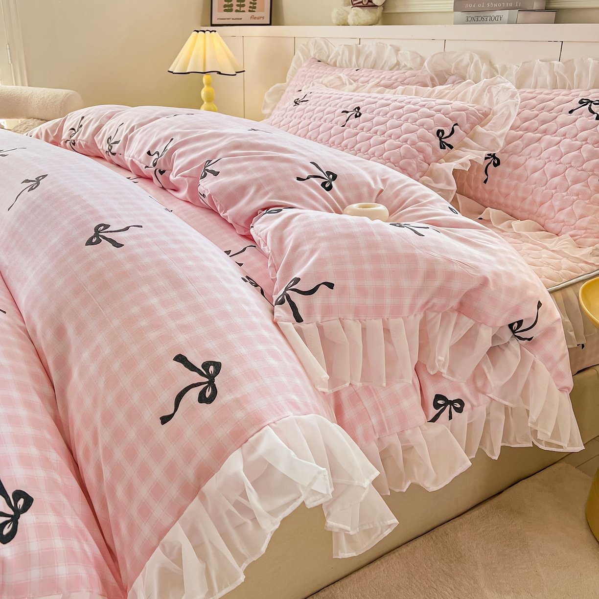 91家纺网 家纺一手货源 找家纺 眠势力 2025新款韩版花边夹棉床笠单件公主风四季款床垫保护套床罩 粉格蝴蝶结