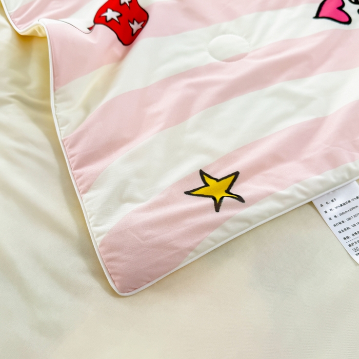 91家纺网 家纺一手货源 找家纺 彩象树家纺 2025新款猫和老鼠系列凉感夏被被子被芯 魔法时刻