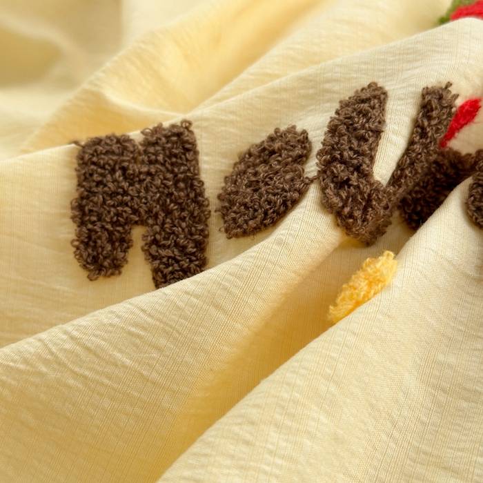 91家纺网 家纺一手货源 找家纺 三元色 2025新款云感毛巾绣四件套 榴莲小新