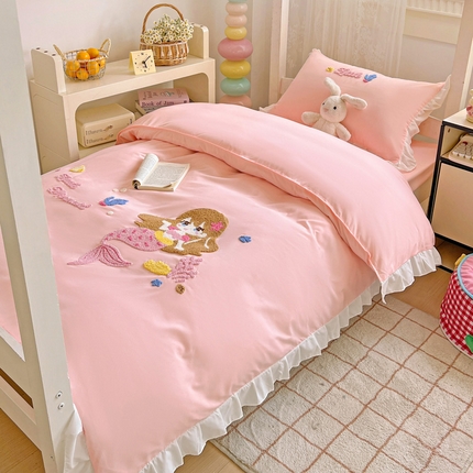 91家纺网 家纺一手货源 找家纺 （总）雨菲家纺 2025新款学生季水洗棉毛巾绣花荷叶花边三件套四件套床单床笠款