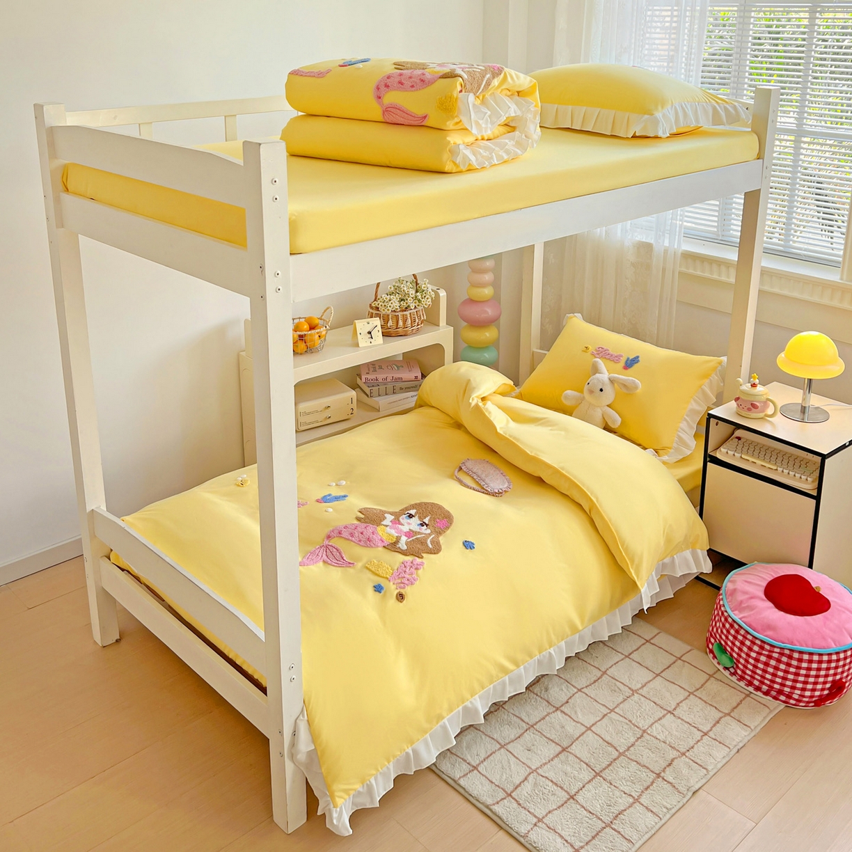 91家纺网 家纺一手货源 找家纺 雨菲家纺 2025新款学生季水洗棉毛巾绣花荷叶花边三件套四件套床单床笠款 美人鱼黄