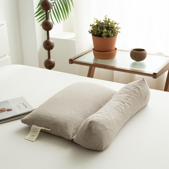 91家纺网 家纺一手货源 找家纺 萌番宝 2025新款A类水洗棉全棉三角方格二合一组合荞麦枕头草本清香荞麦腰枕 灰色三角46*16+方枕46*28