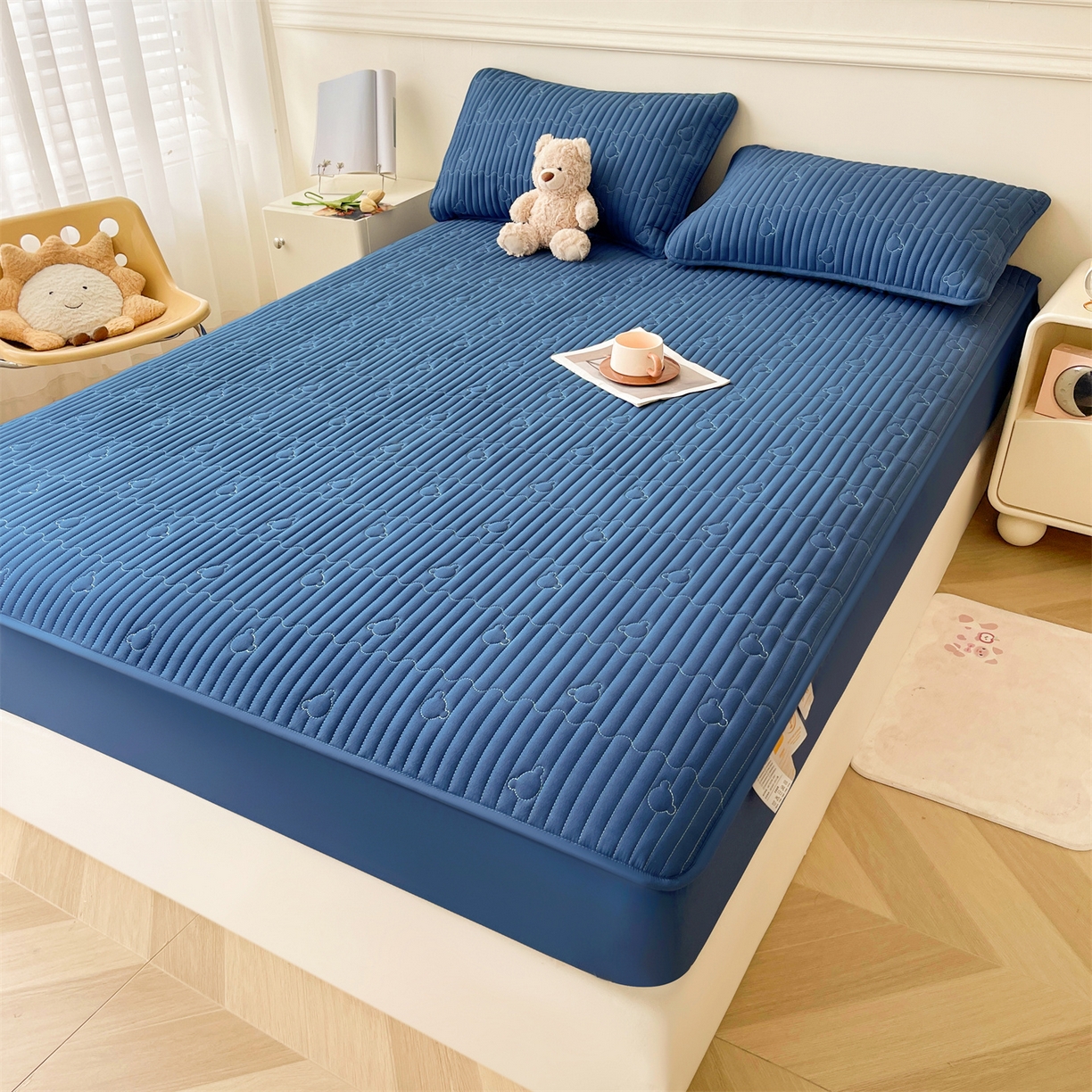 91家纺网 家纺一手货源 找家纺 雯豆家纺 2025新款洛川A类夹棉床笠三件套水洗棉磨毛纯色床护垫床单保护套 洛川-黛蓝