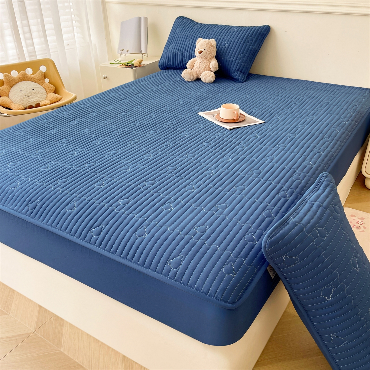 91家纺网 家纺一手货源 找家纺 雯豆家纺 2025新款洛川A类夹棉床笠三件套水洗棉磨毛纯色床护垫床单保护套 洛川-黛蓝