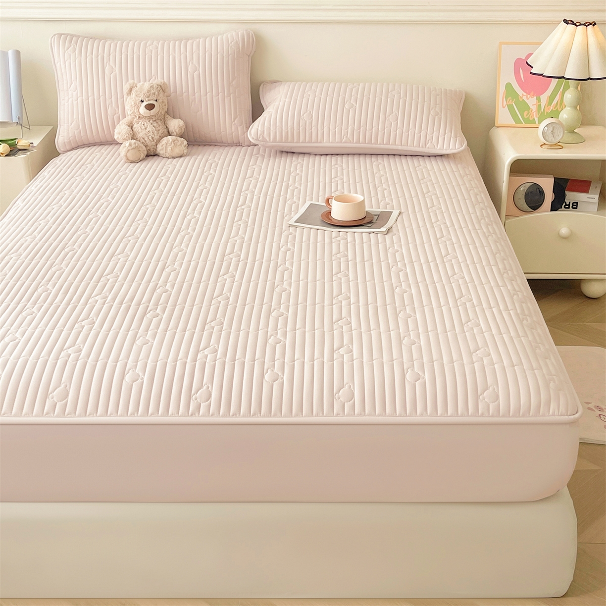 91家纺网 家纺一手货源 找家纺 雯豆家纺 2025新款洛川A类夹棉床笠三件套水洗棉磨毛纯色床护垫床单保护套 洛川-奶咖