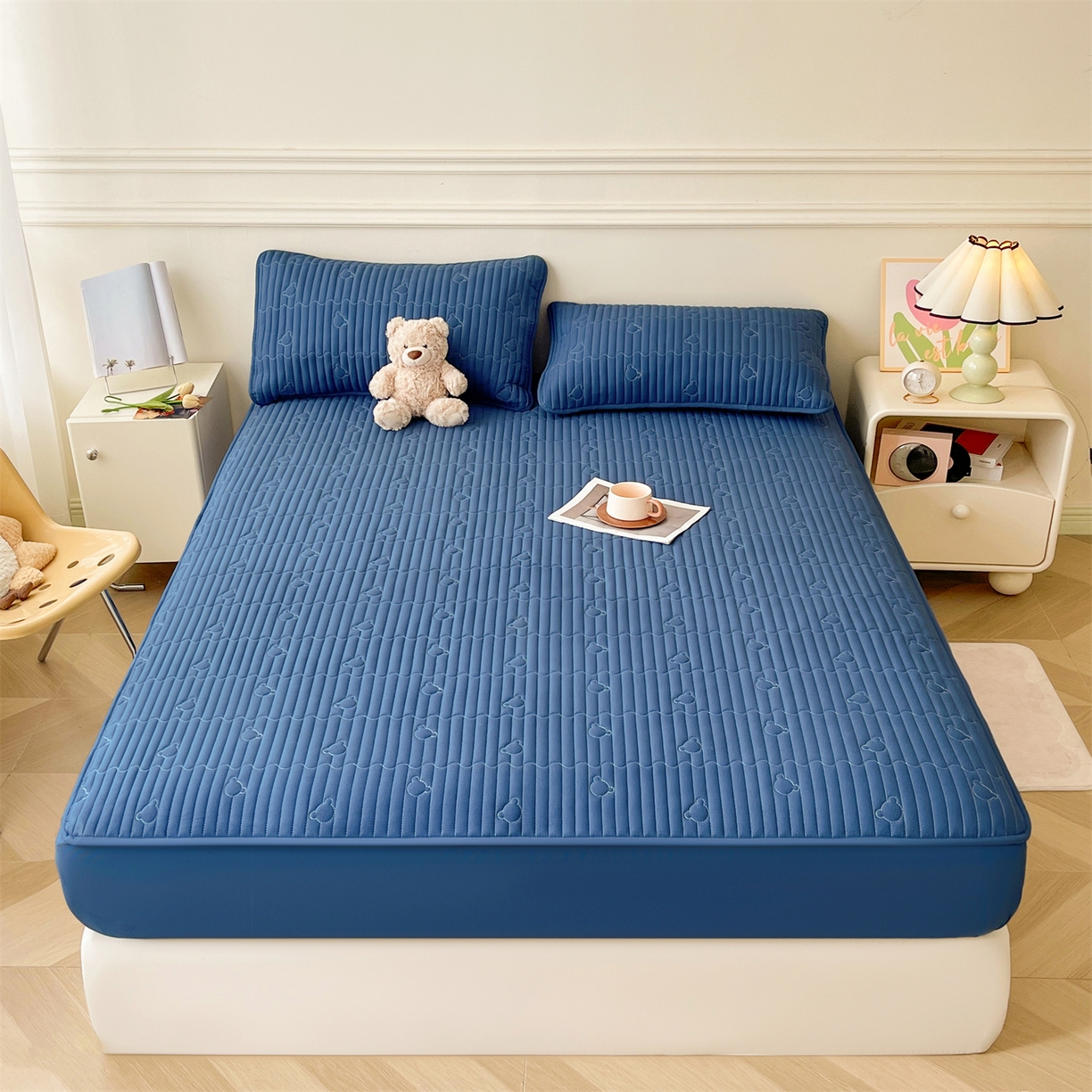 91家纺网 家纺一手货源 找家纺 雯豆家纺 2025新款洛川A类防水夹棉床笠三件套水洗棉磨毛床单保护套 洛川-黛蓝